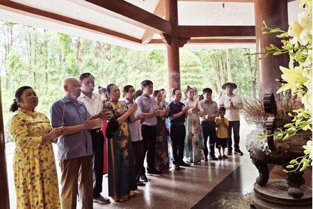 Xây dựng thêm lòng yêu nước, tác phong đạo đức của người luật gia