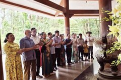 Xây dựng thêm lòng yêu nước, tác phong đạo đức của người luật gia