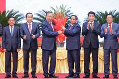 Tổng Bí thư, Chủ tịch nước Lào chúc mừng Tổng Bí thư, Chủ tịch nước Tô Lâm