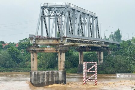 Thông tin chính thức về vụ sập cầu Phong Châu khiến 8 người mất tích