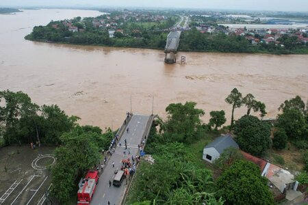 Thủ tướng yêu cầu khẩn trương nghiên cứu đầu tư xây dựng cầu Phong Châu mới