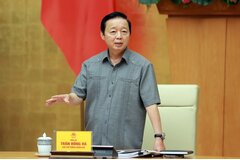 Phó Thủ tướng Trần Hồng Hà chủ trì cuộc họp về gỡ 'thẻ vàng' IUU