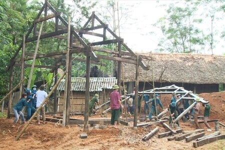 Thủ tướng Chính phủ yêu cầu giải ngân ngay các nguồn lực để xoá nhà tạm, nhà dột nát