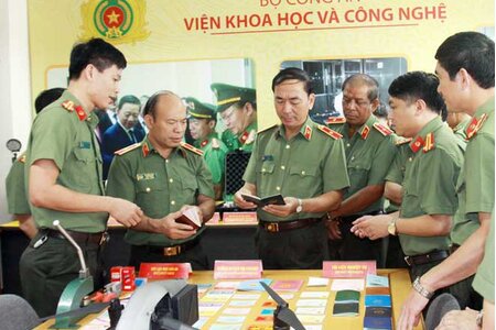 Tạo hành lang pháp lý để quản lý hoạt động thông tin khoa học và công nghệ Công an nhân dân