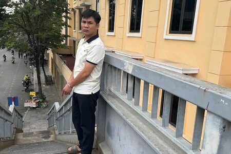 Bắt nam thanh niên vờ hỏi đường rồi bất ngờ cướp điện thoại của nữ sinh