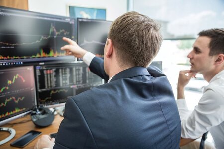 Mở cửa tiếp cận thị trường chứng khoán đối với nhà đầu tư nước ngoài