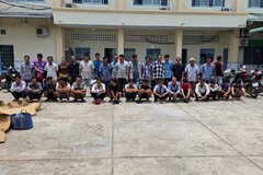 Khởi tố 5 đối tượng tổ chức đá gà ăn tiền