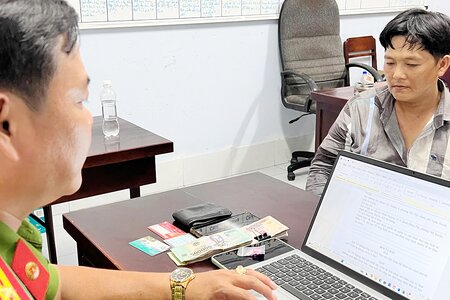 Bắt giữ đối tượng tàng trữ trái phép chất ma tuý ở An Giang