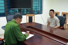 Đối tượng cầm đầu nhóm 'cướp' gỗ ở Quảng Trị đã ra đầu thú