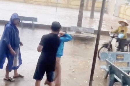 Khi những người thầy bị hành hung