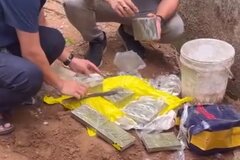 Bắt thêm 3 đối tượng, thu giữ 13 bánh heroin trong vụ án ma túy tại Quảng Ninh