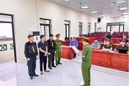 Bắt tạm giam đối tượng khai thác cát, sỏi trái phép, thu lợi hàng tỷ đồng