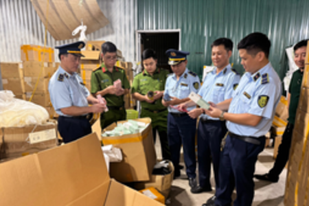 Thành lập Tổ công tác về cao điểm đấu tranh ngăn chặn, đẩy lùi tội phạm buôn lậu, hàng giả