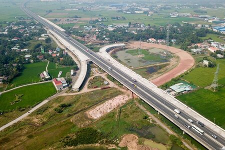 Kiên quyết không đội vốn, không kéo dài thời gian thực hiện các công trình, dự án quan trọng quốc gia