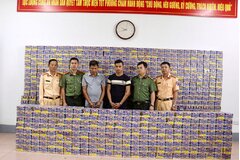 Nghệ An: Bắt giữ 2 đối tượng buôn bán pháo nổ xuyên quốc gia