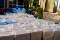 Triệt phá đường dây buôn bán thuốc lá giả qua mạng xã hội