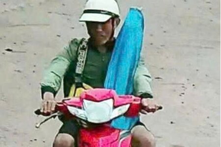 Truy bắt nghi phạm trộm xe máy, dùng dao đâm 2 cán bộ công an bị thương