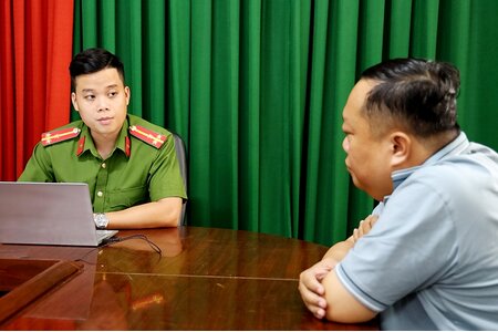 Tạm giữ hình sự đối tượng làm giả văn bản của UBND tỉnh An Giang