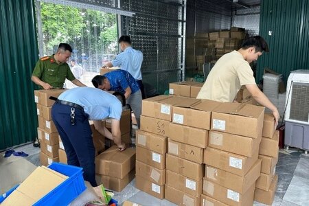 Thu giữ hơn 5.000 lọ mỹ phẩm không rõ nguồn gốc của Công ty Ngân Korea
