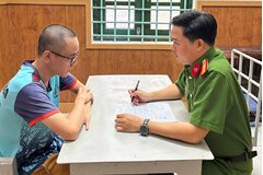 Bắt tạm giam đối tượng trộm điện thoại Iphone ở An Giang