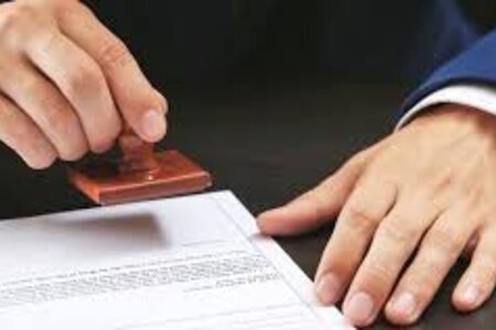 Thủ tục niêm yết việc tiếp nhận công chứng văn bản phân chia di sản từ 1/7/2025