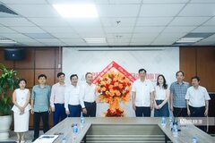 Lãnh đạo Hội Luật gia Việt Nam thăm và chúc mừng Tạp chí ĐS&PL nhân ngày Báo chí Cách mạng Việt Nam