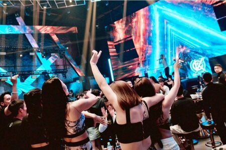 Kinh doanh vũ trường, massage, karaoke chịu thuế đặc biệt thế nào theo Luật mới?