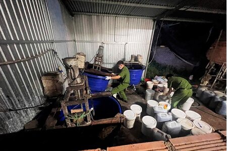 Triệt phá cơ sở nghi sản xuất phân bón giả quy mô lớn ở Lâm Đồng