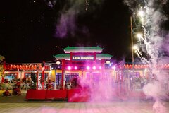 Little Hong Kong tại Bình Sơn Ocean Park Nam Khánh Hòa gây sốt dịp khai trương