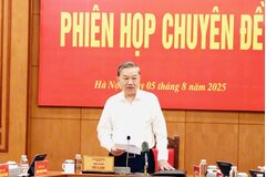 Xác định xây dựng, hoàn thiện thể chế, pháp luật là nhiệm vụ trọng tâm, xuyên suốt