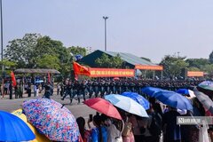 Hà Nội phát miễn phí nước uống, lương khô, bánh cho nhân dân xem diễu binh, diễu hành 2/9