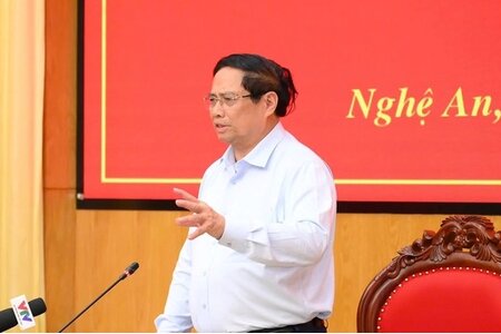Thủ tướng Chính phủ Phạm Minh Chính nhấn mạnh phải đặt tính mạng người dân lên trên hết