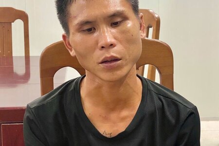 Khống chế đối tượng mang dao xông vào trụ sở chém bị thương Phó Trưởng Công an xã
