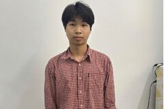 Bắt nam thanh niên rao bán mô hình nhưng giao gạch cho khách