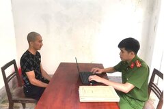 Bắt giữ đối tượng truy nã Thào A Dé