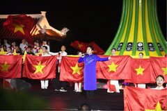 Đêm nghệ thuật sử thi tái hiện huyền thoại bến phà Long Đại