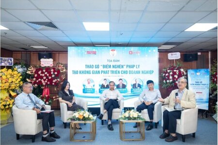 Tổng thuật Tọa đàm 'Tháo gỡ điểm nghẽn pháp lý tạo không gian phát triển cho doanh nghiệp'