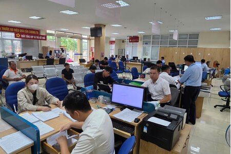 Bộ Chính trị, Ban Bí thư yêu cầu tiếp tục nâng cao hiệu quả hoạt động của hệ thống chính trị và bộ máy chính quyền địa phương 2 cấp