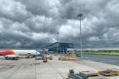 Tạm đóng cửa 4 sân bay do ảnh hưởng của bão số 10