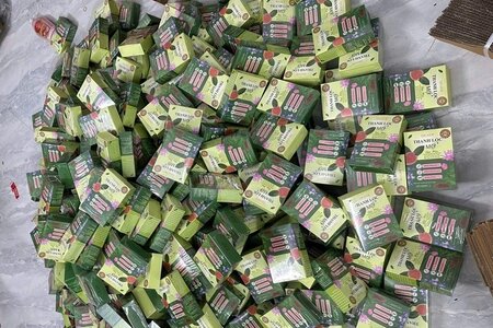 Khởi tố 3 đối tượng sản xuất dầu gội giả ở Huế
