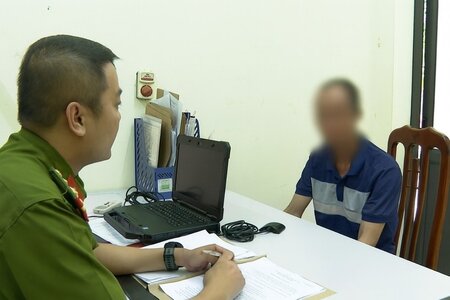 Khởi tố người đàn ông bạo hành con đẻ ở Hưng Yên