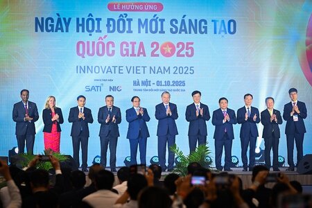 Tiếp tục đẩy mạnh ứng dụng AI, ‘siêu cảng’ Việt Nam SuperPort™ của T&T Group gây ấn tượng mạnh tại VIIE 2025