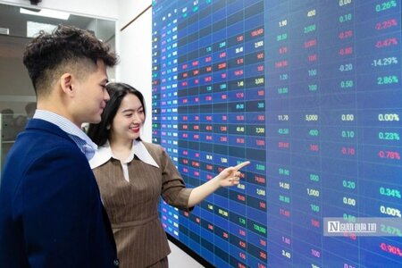 Thủ tướng chỉ đạo triển khai mạnh mẽ công tác nâng hạng thị trường chứng khoán Việt Nam