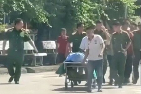 Điều tra vụ nam sinh lớp 12 bị bạn cùng trường đâm tử vong