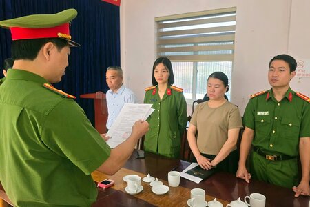 Bắt tạm giam cán bộ Phòng Kinh tế UBND xã ở tỉnh Lào Cai về tội nhận hối lộ
