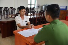 Bắt đối tượng sử dụng công nghệ cao để lừa đảo chiếm đoạt tài sản