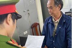 Tạm giữ người đàn ông đánh tài xế taxi sau va chạm giao thông ở Nha Trang
