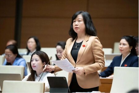 Đề nghị xem xét hành hung nhân viên y tế là hành vi chống người thi hành công vụ