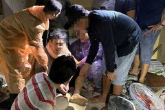 Khống chế người đàn ông tấn công hàng xóm rồi châm lửa đốt nhà