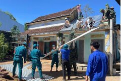 Thủ tướng yêu cầu khẩn trương đánh giá thiệt hại và khắc phục nhanh hậu quả bão, lũ tại khu vực Trung Bộ